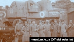 Тяжелый бронеавтомобиль «Гайдамака», который использовали в походе на Крым весной 1918 года