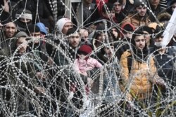 Беженцы из Сирии и других стран на турецко-греческой границе, 2 марта 2020 года