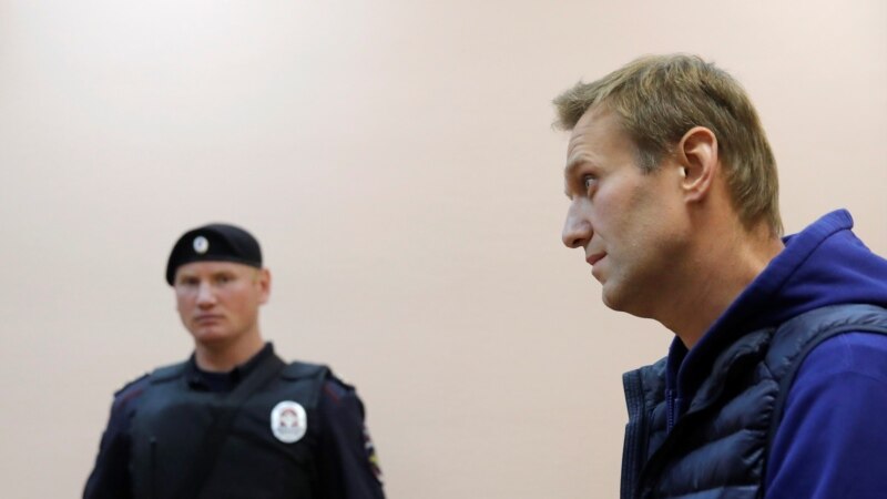 Навални осуден на уште 20 дена затвор