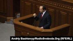 Сергій Тігіпко виступає в парламенті, вимагаючи дозволити говорити російською, 18 грудня 2012 року