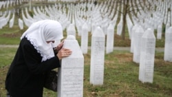 Qendra Përkujtimore Potoçari ku janë të varrosura viktimat e Srebrenicës.