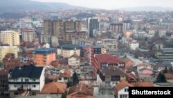 Vedere aeriană a orașului Pristina, capitala Kosovo