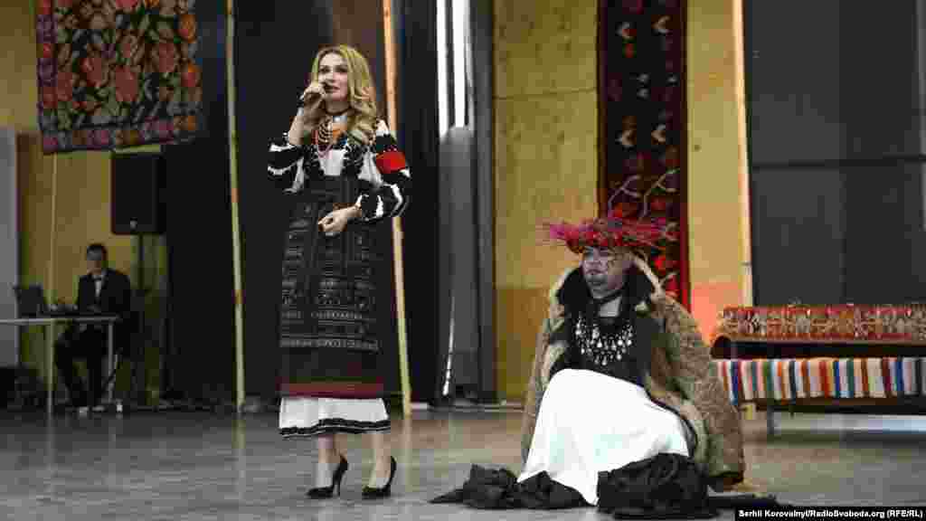Ольга Сумська розповідала про свою любов до національного вбрання на сцені та в буденному житті