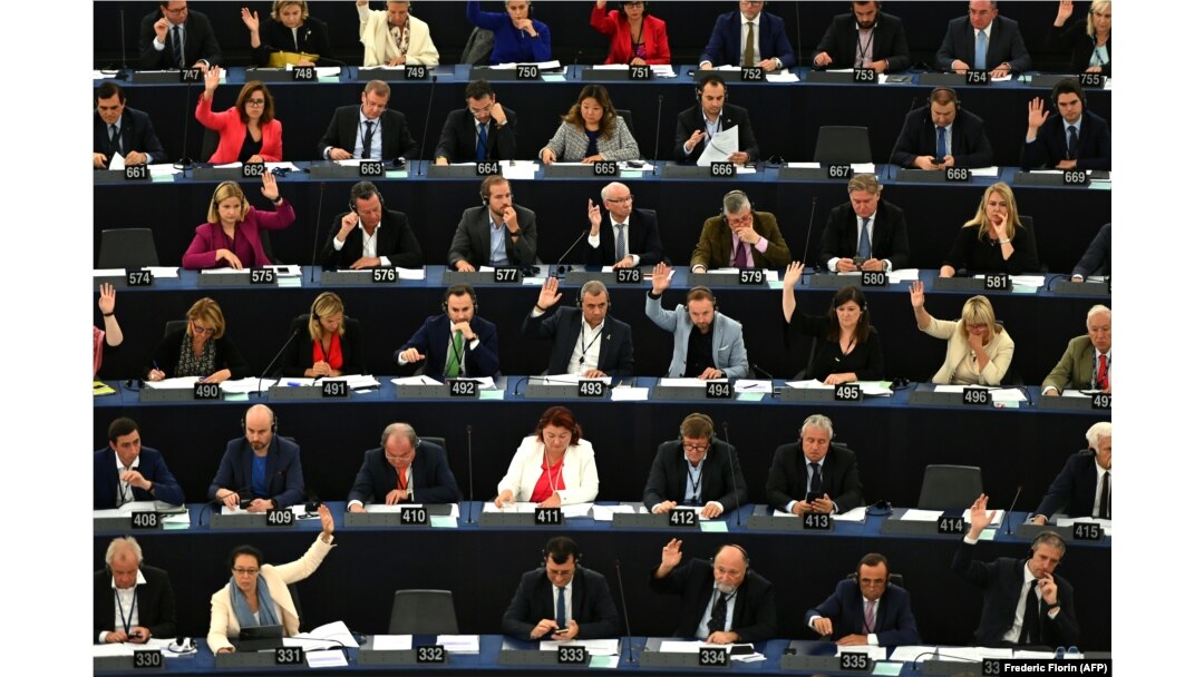 European lawmakers want Pakistan's special EU trade status reviewed, and possibly revoked, over its poor record on human rights and the protection of workers. (file photo)