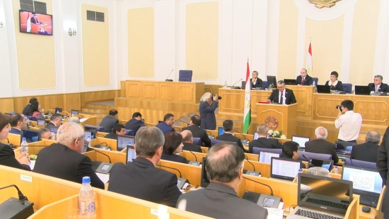Парламент Таджикистана ратифицировал соглашение ОДКБ о перевозках военных грузов