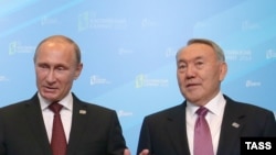 Президент России Владимир Путин и президент Казахстана Нурсултан Назарбаев.