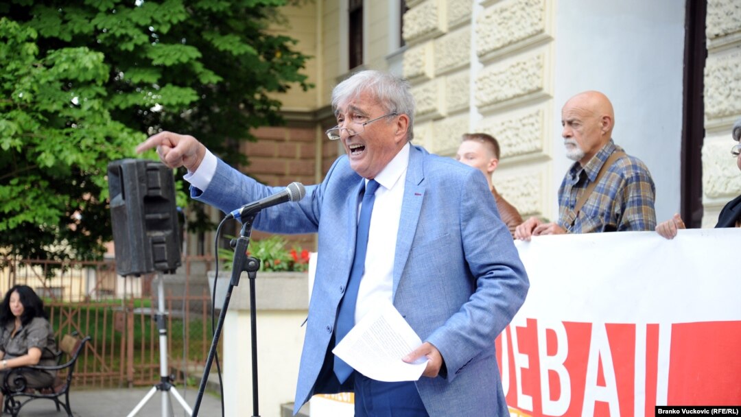 Čedomir Čupić na protestu