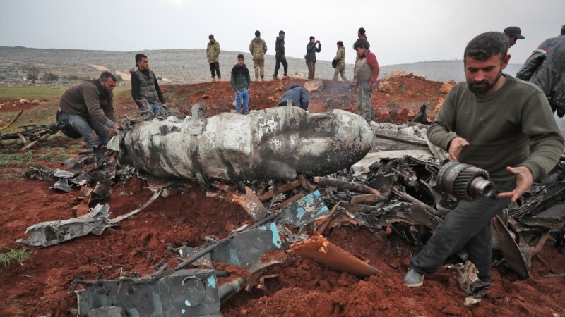 U Siriji oboren helikopter vojske, posada poginula 
