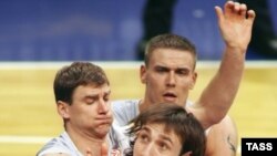 Матьяж Смодиш в матче с "Наполи" набрал 18 очков, что позволило имениннику (в среду ему исполнилось 27 лет) стать лучшим в составе ЦСКА