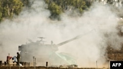 Израильская артиллерия наносит удары по сектору Газа, 20 ноября 2012 года. 