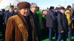 Бывший президент Нурсултан Назарбаев и его ставленник Касым-Жомарт Токаев на торжествах во время празднования Наурыза. 21 марта 2019 года.