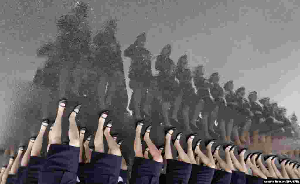 Russian female police cadets march during a general rehearsal for a Victory Day parade on Dvortsovaya Square in St. Petersburg. (epa-EFA/Anatoly Maltsev)