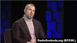 «Це, мабуть, мовчазна згода. Я не хочу про це говорити, і він не хоче про це говорити» – Бідний про спілкування із тестем Григорієм Дашутіним, якого ДБР обвинувачує у пособництві РФ