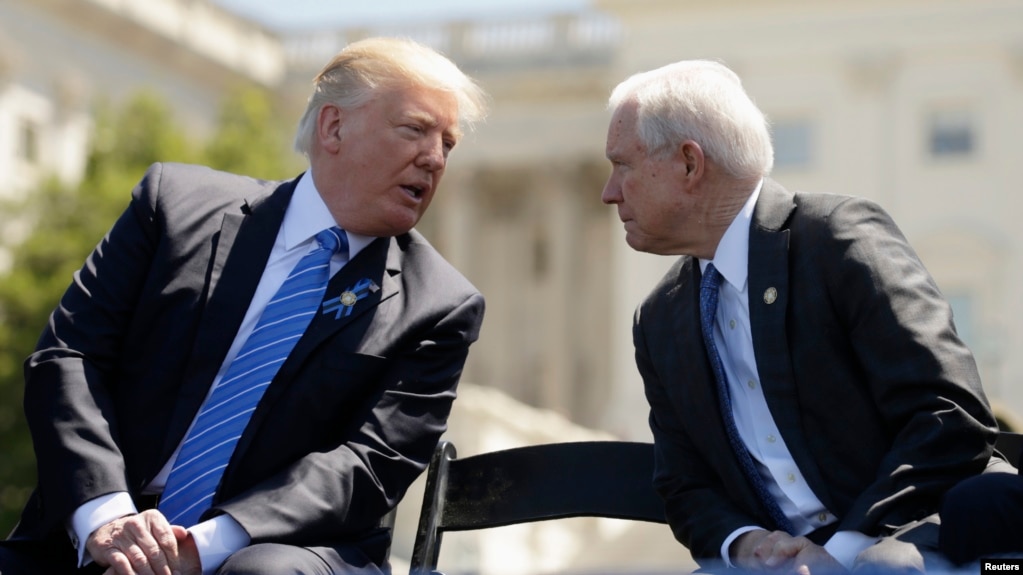 U.S. President Donald Trump (left) and Attorney General Jeff Sessions (file photo)