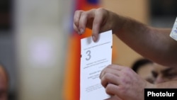 Armenia - A vote count at a polling station in Yerevan, June 8, 2026. 