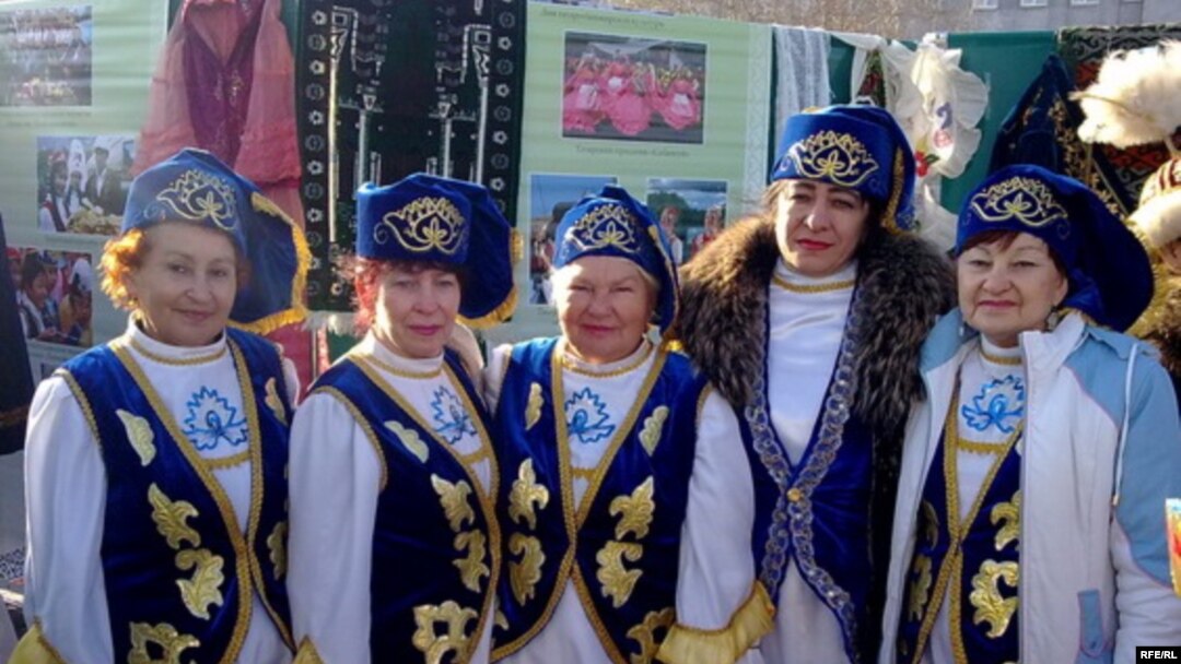 Омск шаарында Биримдик күнү оюн-зоок менен белгиленди. 4-ноябрь, 2009-ж.