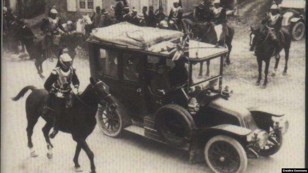 Кристофер Кларк. «Лунатики. Как Европа вступила в войну в 1914-м» (фрагмент обложки) 
