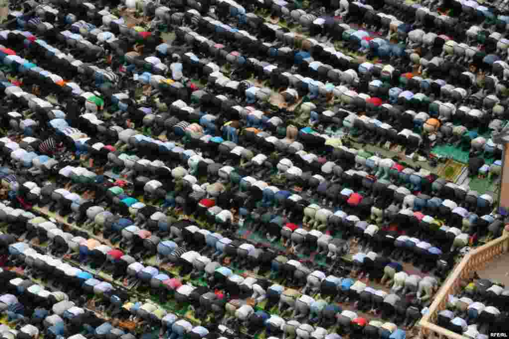 İlahiyyət məsçidində cümə namazı. #24