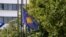 Kosovo: Kosovo's flag in half mast