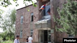 Armenia -- A court in the town of Hrazdan holding the trial of four police officers accused of ill-treating a man who died in police custody, 27July 2010.