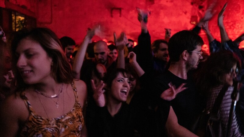 Epidemiološki 'skupe' žurke u Srbiji