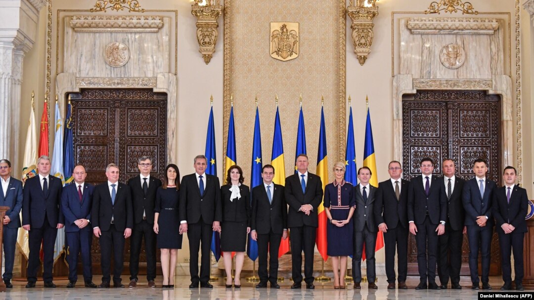 Premierul desemnat,Ludovic Orban, a păstrat componența Guvernului, aceiași miniștri care, pe 4 noiembrie 2019, depuneau jurământul la Cotroceni sunt propuși pentru Guvernul Orban II. 