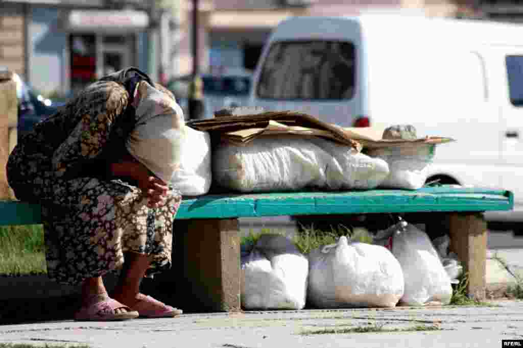 Milyonçu şəhərin yoxsulları #12