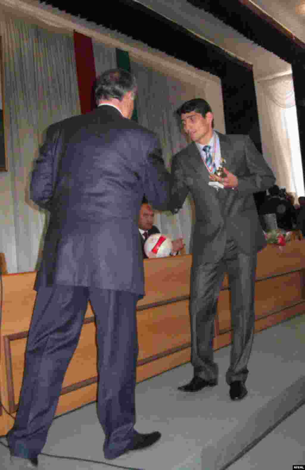 Тақдими ҷоиза ба "Вахш" #14