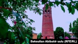 Өзгөн мунарасы. 