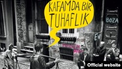 Фрагмэнт вокладкі кнігі Архана Памука «Kafamda Bir Tuhaflik»