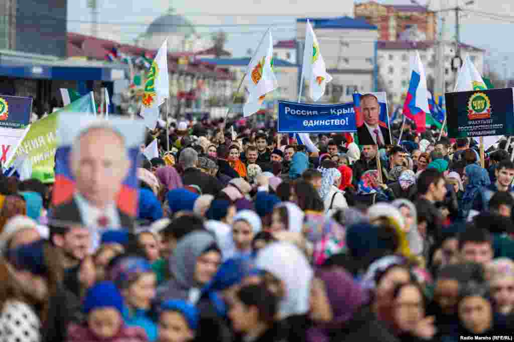 Мероприятия по случаю годовщины аннексии Крыма Россией прошли и в Грозном, столице Чеченской Республики