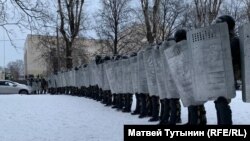 Росгвардейцы на митинге в Санкт-Петербурге 31 января