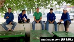 Türkmen resmileri ýurtdaky işsizlik boýunça hiç hili sanlary bermeýärler.