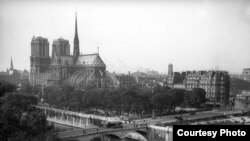 Paris în anii 1920 (Foto: Biblioteca Centrală Universitară, Iași)