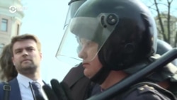 Putine garşy proteste çykan moskwalylar tussag edildi