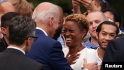 Pentru prima dată în mandatul său, președintele Joe Biden a invitat la Casa Albă în jur de o mie de persoane pentru a celebra ziua independenței SUA, pe 4 iulie, Washington, 4 iulie 2021.