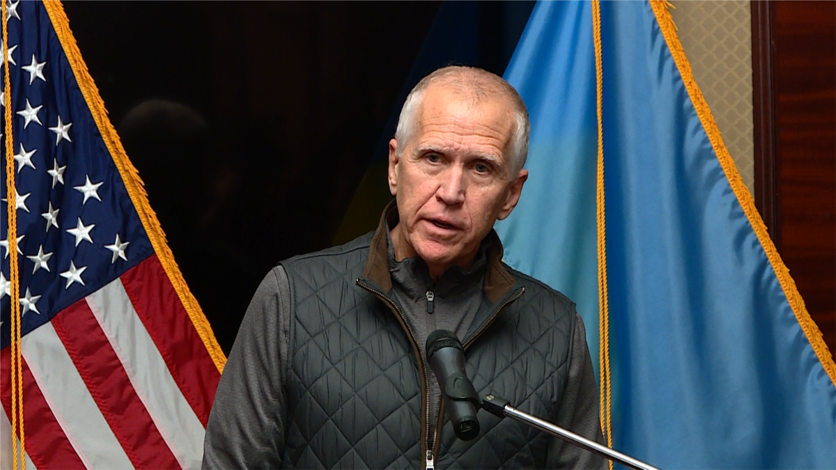 Україна буде за столом переговорів &ndash; сенатор США Том Тілліс