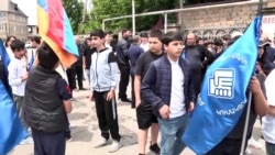 «Համայնքապետարանի աշխատակիցներ ենք, բնականաբար, այստեղ պետք է լինենք». ՔՊ քարոզարշավն Արարատում