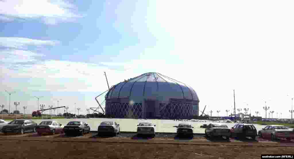 Mary welaýatynda "gara öý" şeklinde gurlan bina.