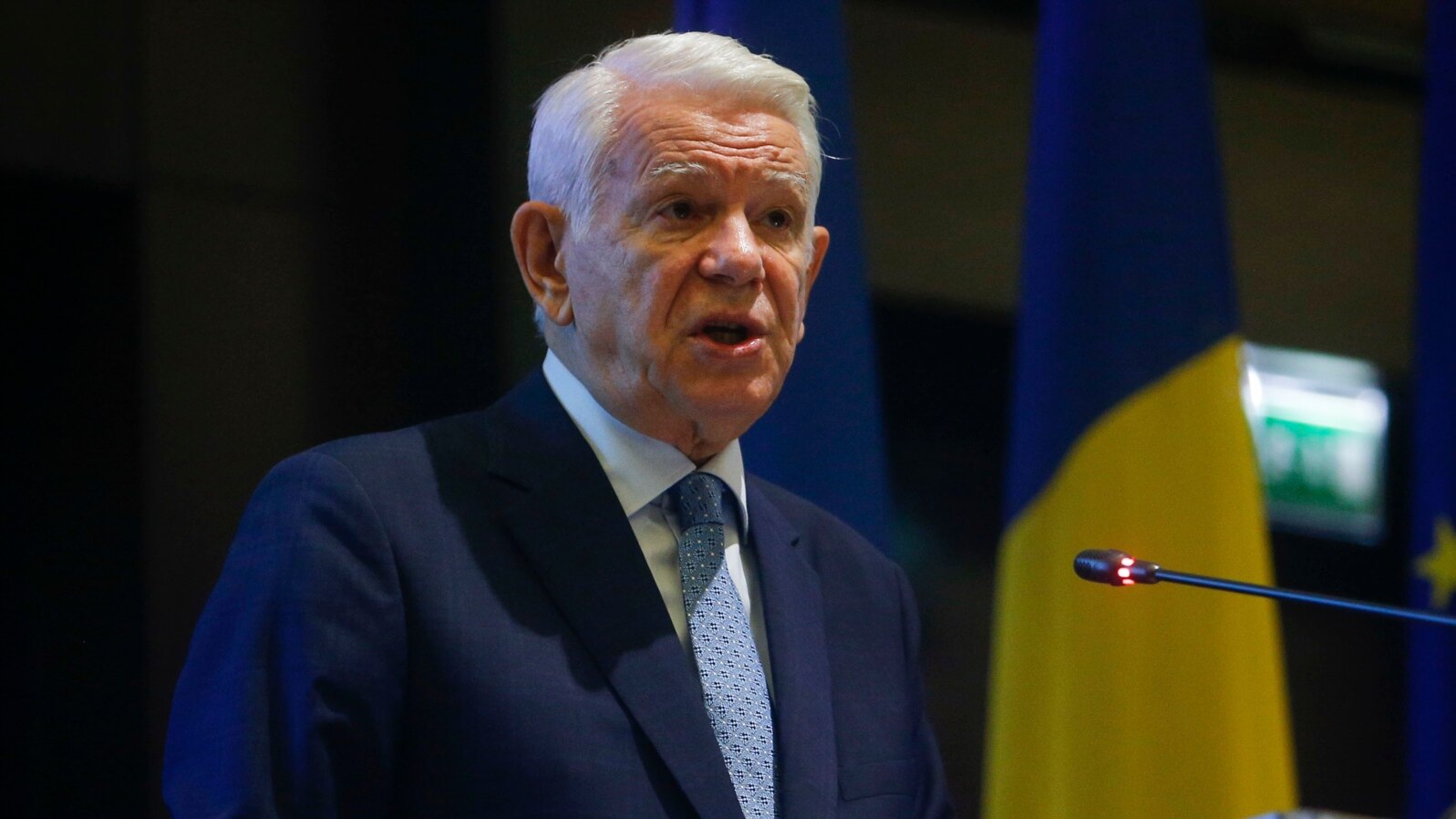 Numirea lui Teodor Meleșcanu în fruntea Senatului a fost contestată la CCR.