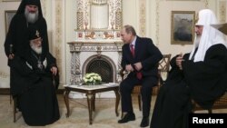 Глава Грузинской православной церкви – первый, кто после смены власти в стране приехал с визитом в Москву