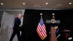 Președintele Biden la una din numeroasele sale întâlniri cu presa pe tema conflictului din Orientul Mijlociu, început cu atacul Hamas din 7 noiembrie. (AP Photo/Stephanie Scarbrough)