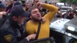 Грузин полициясы жаштардан кечирим сурады