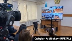 Зал для СМИ, представители которых следят за процессом по делу Санжара Бокаева. Алматы, 16 октября 2026 года