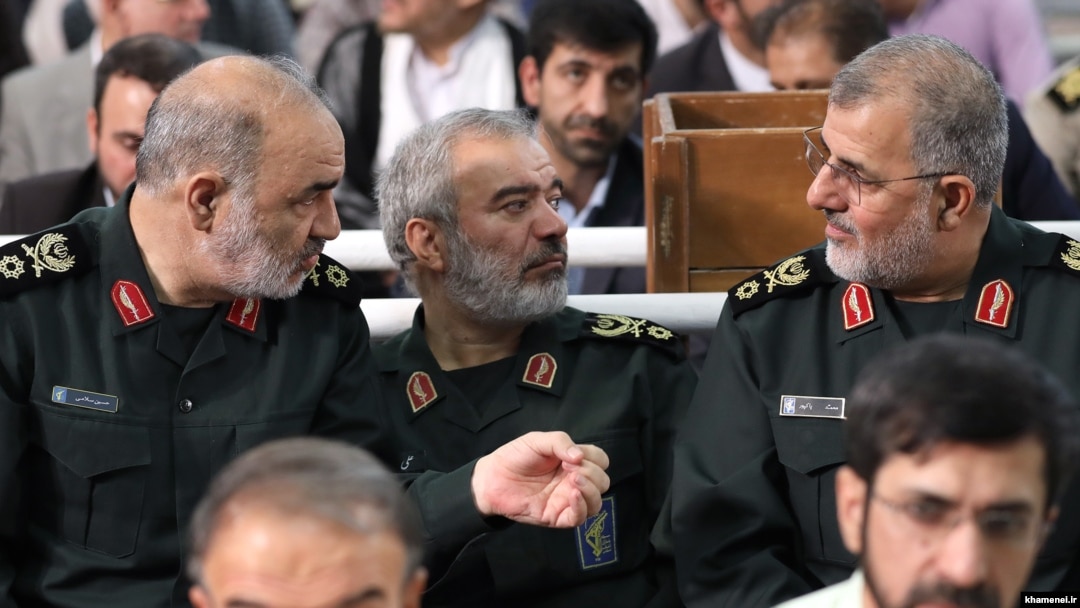 از چپ؛ حسین سلامی، علی فدوی و محمد پاکپور 