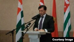 «Грубо нарушив собственные обещания и договоренности, молдавская сторона предприняла ряд провокационных мер недружественного характера в отношении делегаций Республики Абхазия и Республики Южная Осетия», – отмечается в сообщении внешнеполитического ведомства