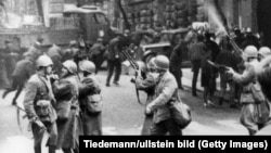 Советские военные в Праге. Август 1968 года