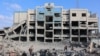 Pasojat e një sulmi izraelit mbi Qendrën Shëndetësore, Sheikh Radwan, e cila menaxhohet nga Agjencia e Kombeve të Bashkuara për Ndihmë dhe Punë për Refugjatët Palestinezë (UNRWA), në veri të qytetit të Gazës, më 6 gusht 2025.