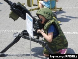 В Севастополе провели выставку вооружения по случаю Дня пограничника России. Крым, 29 мая 2021 года