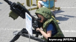 В Севастополе провели выставку вооружения по случаю Дня пограничника России, 29 мая 2021 года